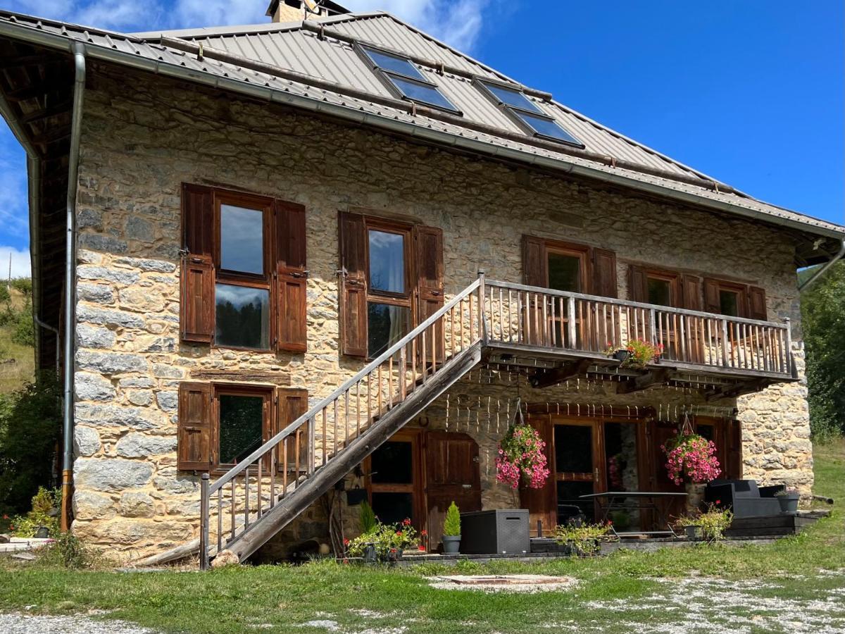 Le Cerf De La Lune Crots Exterior photo
