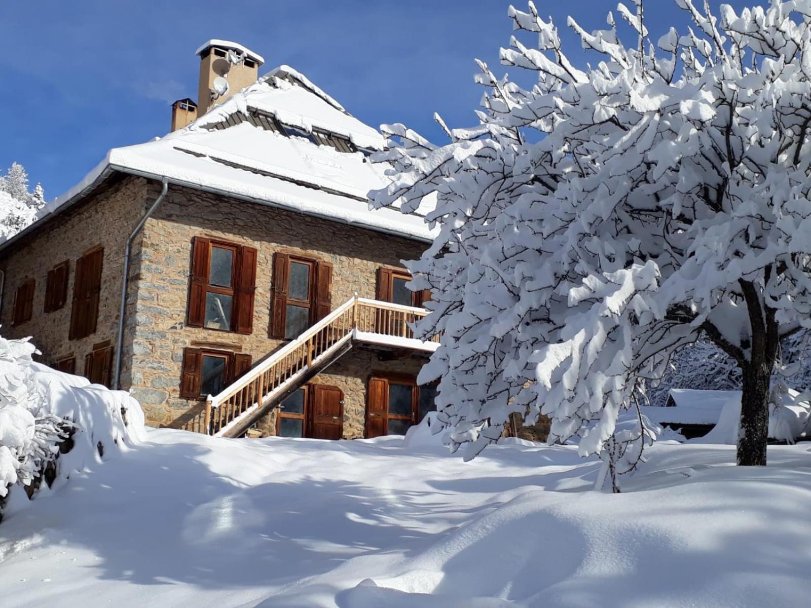 Le Cerf De La Lune Crots Exterior photo